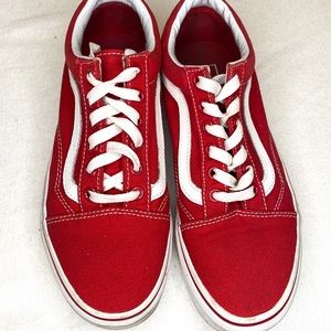 VANS OLD SCHOOL RED COLOR, size 7.5 women